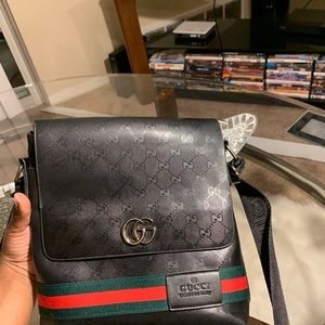 Black Gucci Satchel/purse